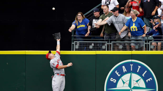 mike-trout-home-run-rob.jpg